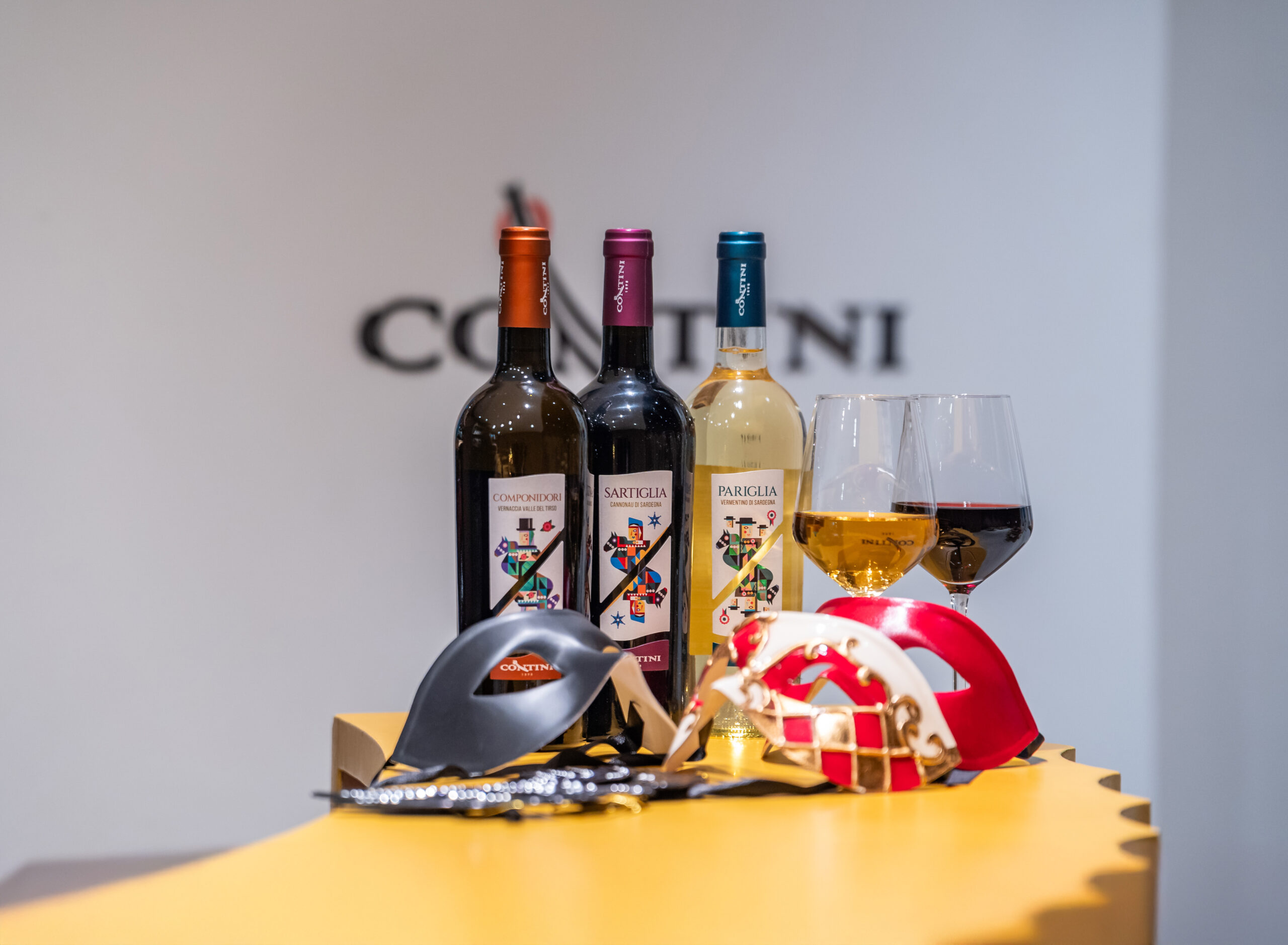 Carnevale in Cantina alla Contini 1898 di Cabras con la linea vini Sartiglia