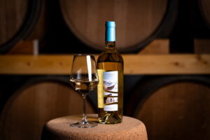 Bottiglia di vino bianco "Karmis" Bianco Isola dei Nuraghi IGT 2025 